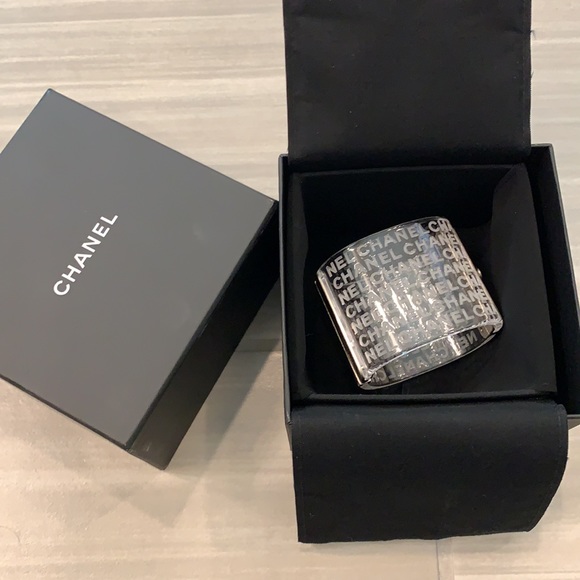 Chanel Cuff Wide - Picture 9 of 13